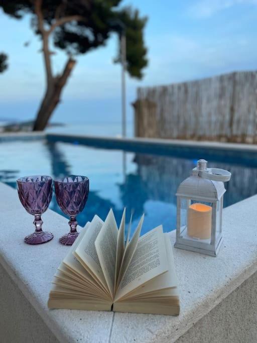Wave N' Sea Apartment With A Private Pool ドゥブロブニク エクステリア 写真